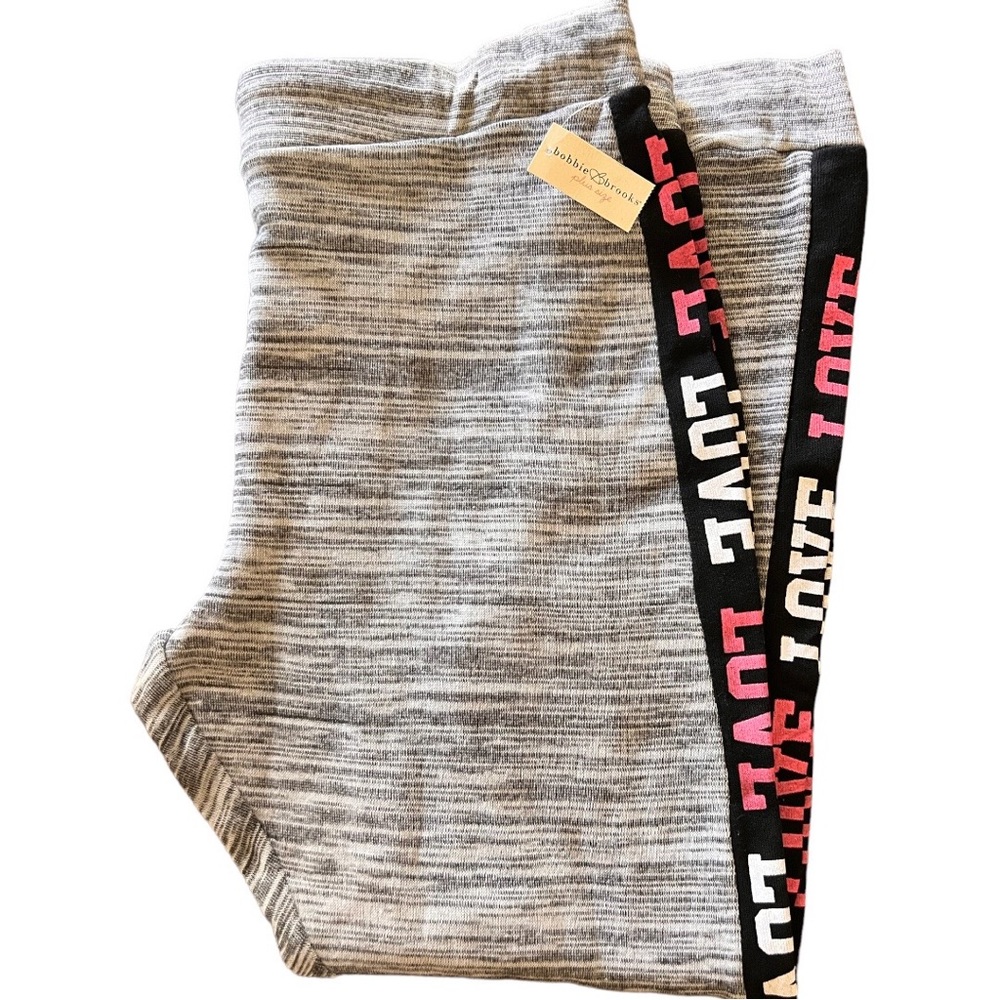 Bobbie Brooks Size 3X women's sweatpants with the "Love" print - Grey - New.
